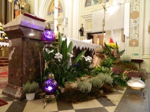 dekoracja-oltarza-na-1-listopada